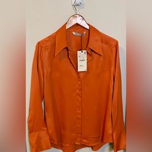 NWT ZARA satin feel blouse. Sz XL color orange